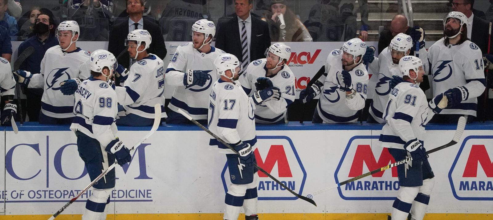 Buffalo Sabres take on the Tampa Bay Lightning